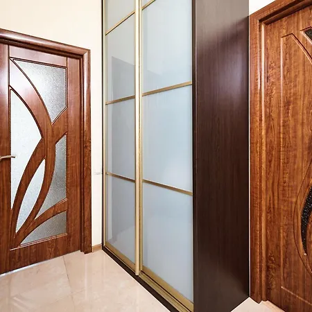 One Bedroom On Vulica Karla Marksa Daire