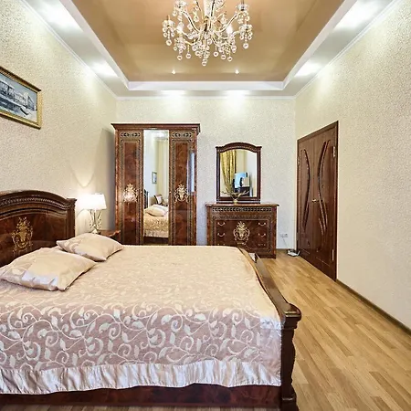 One Bedroom On Vulica Karla Marksa Apartment